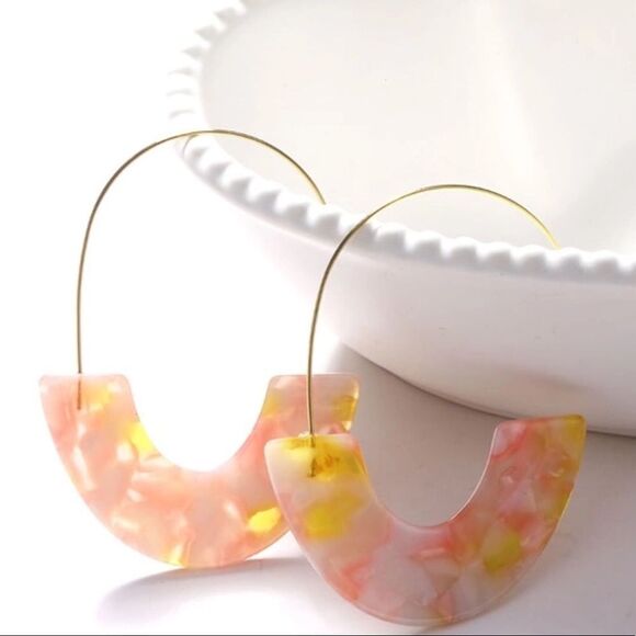 Blush Marble Acetate Semi-Circle Drop Earrings NWT - Picture 2 of 8